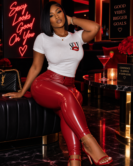 SEXY Biting Lips Women's Graphic T-Shirt